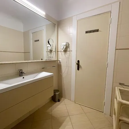 Mouraliz By Hd - Marina